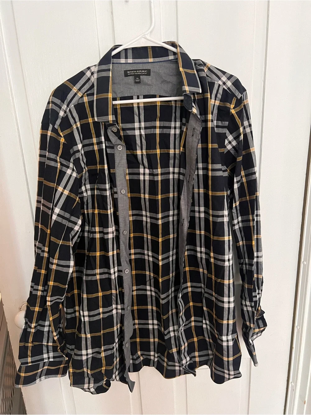 Banana Republic Men’s XL Non-Iron Tailored Slim Fit Plaid Shirt